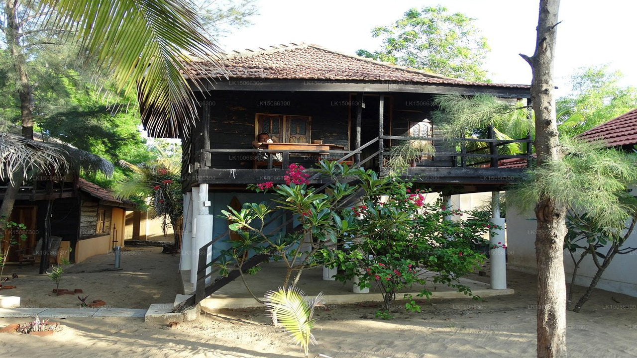 Galaxy Lounge, Arugam Bay