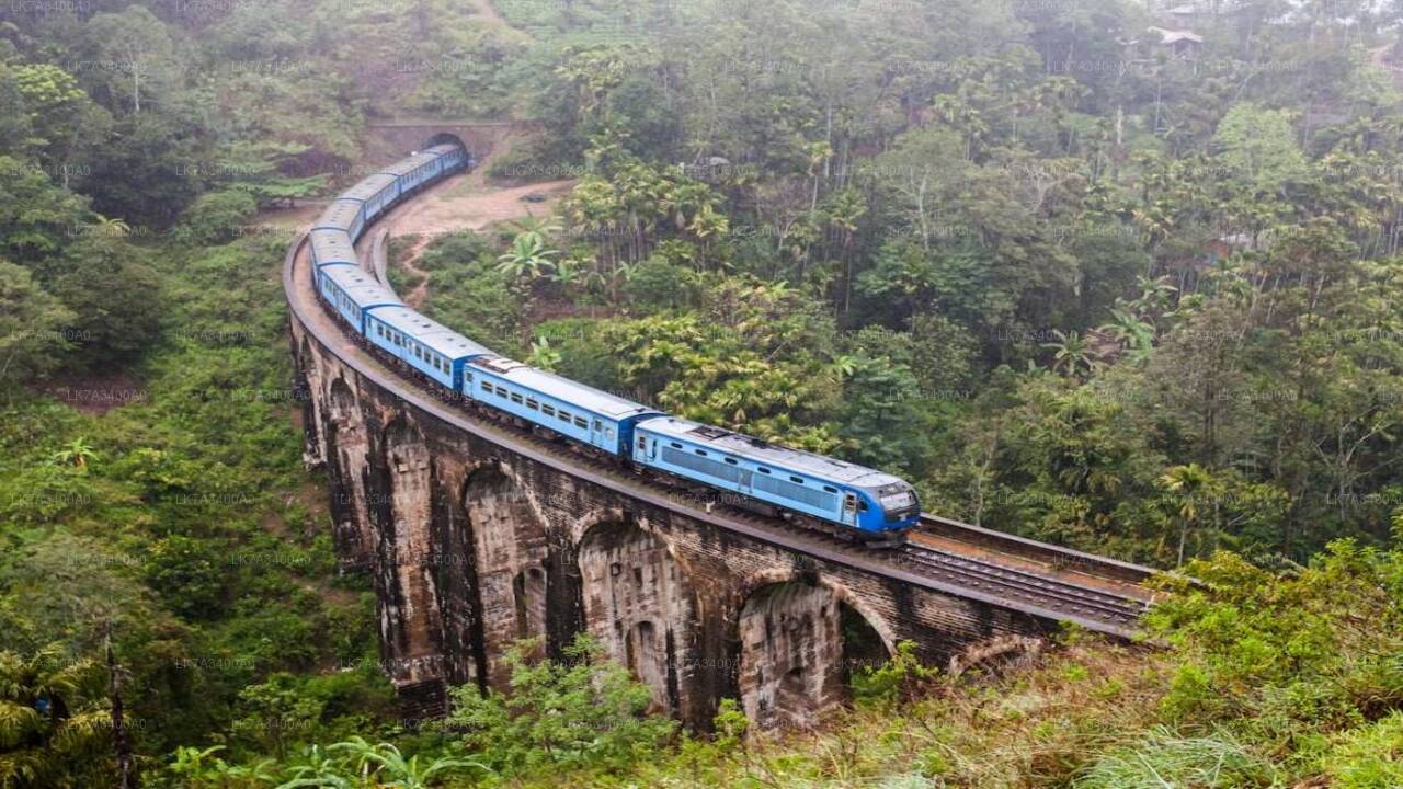 Kandy to Nanu Oya train ride on (Train No: 1005 "Podi Menike")
