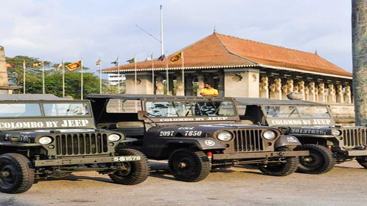 Colombo City Tour by Land Rover Series 1 Jeep from Colombo Seaport